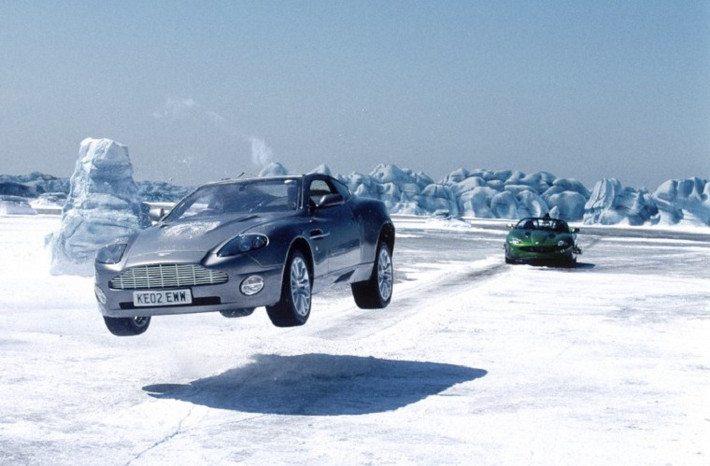 Một siêu xe khác của Aston Martin xuất hiện trong phim "Die Another Day" của chàng điệp viên James Bond là chiếc Vanquish động cơ V12 tốc độ tối đa 321 km/h chuyên dành cho những cảnh quay rượt đuổi tốc độ đẹp mắt.