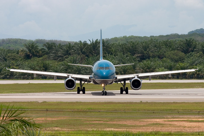 Vietnam Airlines tự hào là hãng hàng không đầu tiên tại Việt Nam có khả năng kiểm soát hiệu quả tình trạng kỹ thuật của động cơ máy bay A321 theo công nghệ mới nhất. Đây cũng là loại máy bay tầm trung hiện đại và là một trong những loại máy bay chở khách được nhiều quốc gia trên thế giới sử dụng.