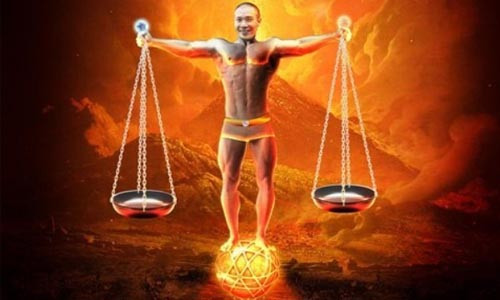 9. Sách luật đưa hình diễn viên Công Lý mặc quần chíp, tiền đô la lên bìa. Vừa qua, dư luận cả nước vô cùng sốc khi thấy 2 cuốn sách luật của NXB Lao động - Xã hội in những hình ảnh phản cảm. Đó là cuốn sách "Bộ luật dân sự và văn bản hướng dẫn thi hành 2014" in hình ảnh diễn viên Công Lý đang cười toét, chỉ mặc quần chíp ở trang bìa và cuốn "Bộ luật hình sự và văn bản hướng dẫn thi hành năm 2014" in hình ảnh cán cân công lý với một bên đĩa cân đựng chiếc đồng hồ, và đĩa cân còn lại đựng một vốc tiền.