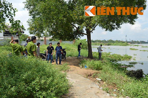 5. Hoảng hồn phát hiện thi thể bé gái trôi sông. Khoảng 10h sáng 31/10 trên sông Sài Gòn, đoạn qua phường 13, quận Bình Thạnh, TP HCM, ông Nguyễn Ngọc Thi (40 tuổi, làm nghề đánh cá trên sông Sài Gòn) đang thả lưới ở khu vực giữa sông thì phát hiện một vật thể lạ giống người nằm trong đám lục bình nên tiến đến kiểm tra.