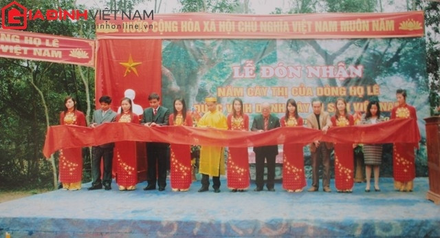 Lễ đón nhận danh hiệu Cây Di sản Việt Nam.