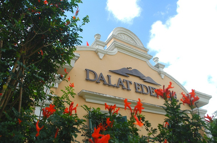Lãnh đạo của khu resort này thì DaLat Edensse được xây dựng mô phỏng theo kiến trúc nước Đức.