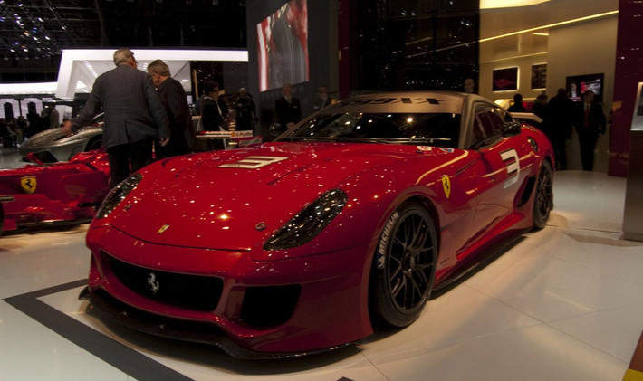 Hay Ferrari 599XX.