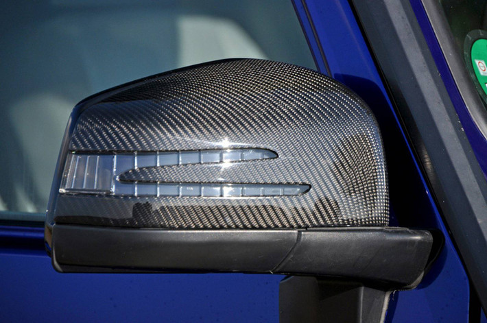 Gương sử dụng vật liệu sợi carbon.