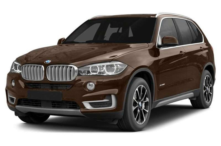 BMW X5 sDrive35i sử dụng động cơ I6 dung tích 3.0L với công suất 300 mã lực cùng hộp số tự động 8 cấp độ. Đây là thế hệ thứ 3 của dòng xe BMW X5.
