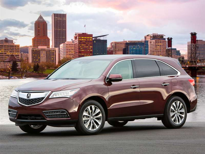 Acura MDX 2014 sở hữu động cơ V6 dung tích 3.5L cho công suất 290 mã lực, hộp số tự động 6 cấp độ. Xe cũng được trang bị hệ thống chống bó phanh (ABS), hệ thống dẫn đường, túi khí thông minh, hệ thống điều hòa không khí tự động, hệ thống điều khiển hành trình...