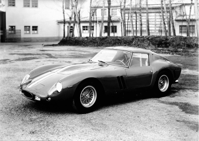 Một trong những bức ảnh hiếm chụp chiếc xe đua Ferrari 250 GTO những năm 1962-1964.
