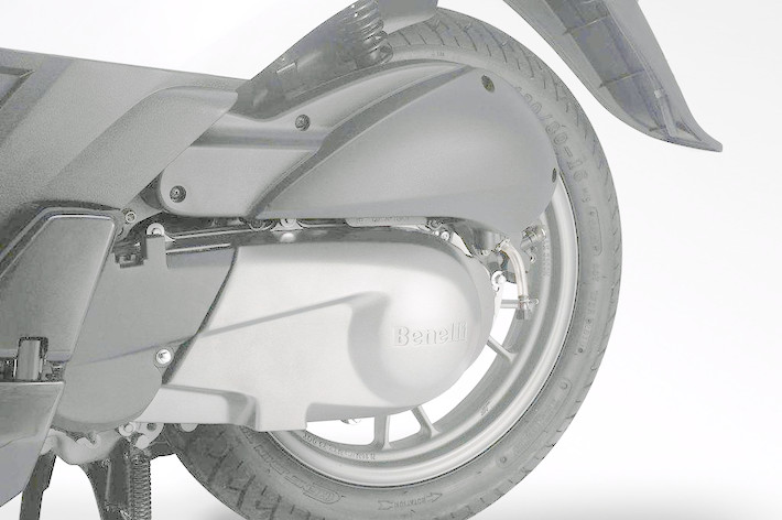 Xe sử dụng động cơ 4 thì xi-lanh đơn dung tích 150cc, làm mát bằng dung dịch, khởi động điện tử, số vô cấp tự động. Động cơ sản sinh công suất 13 mã lực tại tua máy 7.500 vòng/phút, mô-men xoắn cực đại 13,3Nm tại tua máy 6.000 vòng/phút.