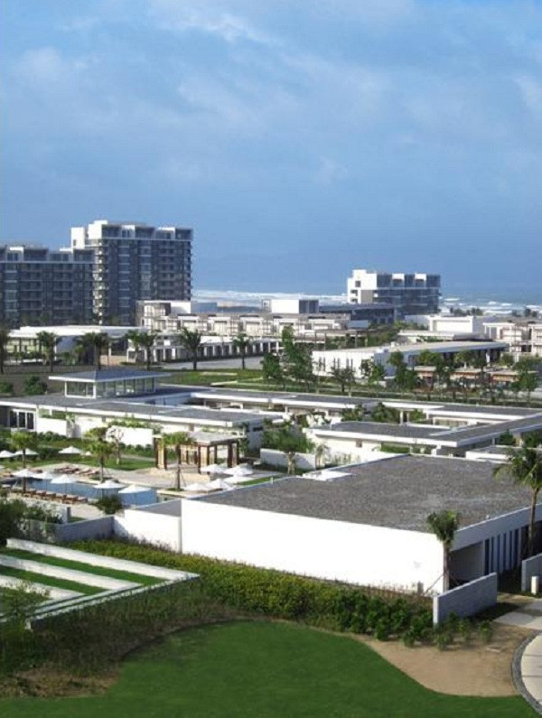 Toàn cảnh khu nghỉ dưỡng cao cấp Hyatt Regency nhìn từ trên cao.