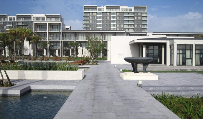 Không khí trong lành và khí hậu ôn hòa là món quà vô giá của thiên nhiên dành tặng cho khu nghỉ dưỡng này.