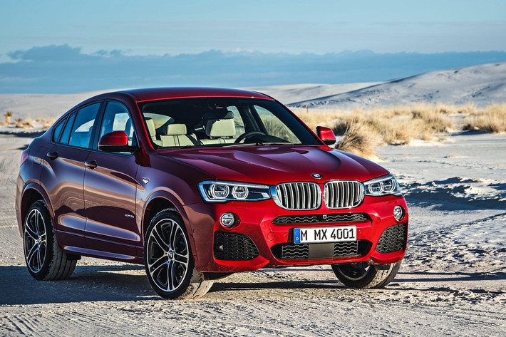 Euro Auto công bố giá bán của BMW X4 tại Việt Nam là 2,768 tỷ đồng, mức giá cạnh tranh mạnh với các mẫu xe Range Rover Evoque, Porsche Macan và Lincoln MKC trong phân khúc crossover nhỏ.