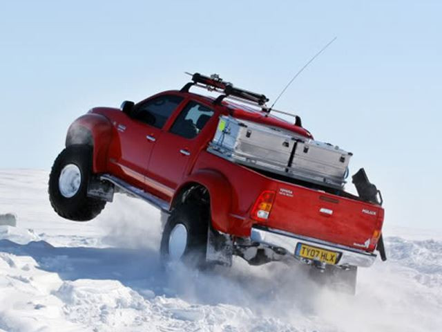 Toyota Hilux liên tục được nâng cấp và thay đổi để tăng sức vận tải.