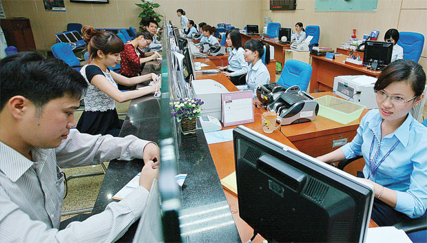 Nguyên tắc thanh tra, giám sát ngân hàng phải bảo đảm tập trung, thống nhất trong chỉ đạo, thực hiện nhiệm vụ từ Trung ương đến địa phương; tuân theo pháp luật; bảo đảm chính xác, khách quan, trung thực, công khai, dân chủ, kịp thời; giám sát ngân hàng được tiến hành thường xuyên, liên tục.