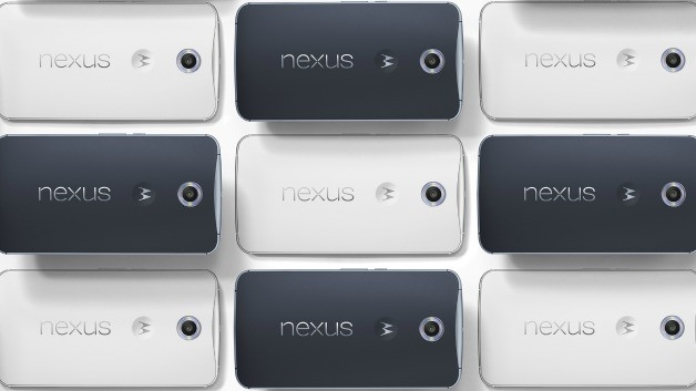 Google trang bị pin 3220 mAh cho Nexus 6, đây không phải là điều đặc biệt cho một thiết bị với kích thước màn hình "khủng" và độ phân giải 2K. Điểm thu hút khác của Nexus là khả năng chống nước, giống với bộ đôi Xperia Z3 của Sony.