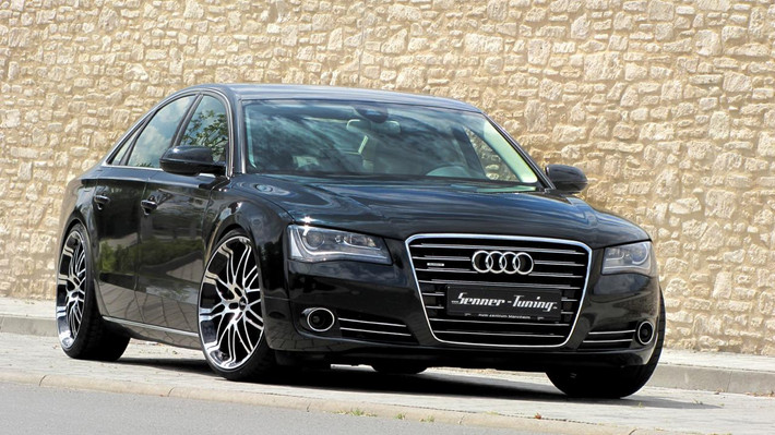 Audi A8 phiên bản tiêu chuẩn được trang bị động cơ V8 4.2 lít với công suất 372 mã lực và mô-men xoắn 445 Nm. Nó có thể giúp xe tăng tốc từ 0-100 km/h trong vòng 5,7 giây và đạt vận tốc tối đa 250 km/h.