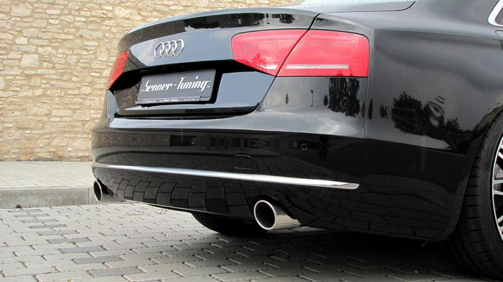 Điểm mới nữa của Audi A8 phiên bản độ là thay đổi ở hệ thống phanh và biển số hiển thị bằng đèn LED.