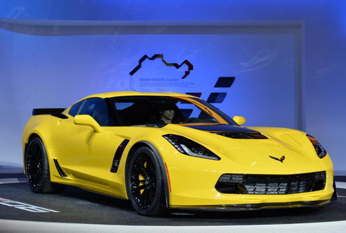 Chevrolet Corvette Z06 quyến rũ đến với triển lãm New York lần này được trang bị động cơ 625 mã lực, bộ phanh gốm gắn chip bảo vệ an toàn cho chủ nhân chiếc xe.