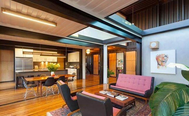 Cần đến 18 kỹ sư Úc hợp tác xây dựng trong 5 tháng mới hoàn thành căn nhà độc đáo này.