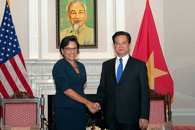Ngay sau khi tới Thủ đô Washington D.C, trưa 26/9 (giờ địa phương), Thủ tướng Nguyễn Tấn Dũng đã tiếp Bộ trưởng Thương mại Mỹ Penny Pritzker và Đại diện Thương mại Michael Froman. Ảnh: chinhphu.vn.