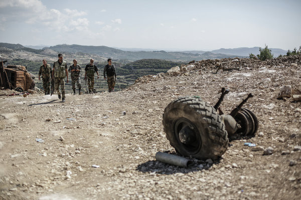 Quân đội Syria đã chiếm được phần lớn các điểm cao tại các ngôi làng dọc biên giới với Thổ Nhĩ Kỳ.