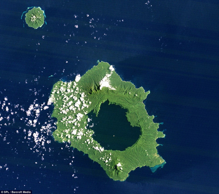 Long, Papa New Guinea.