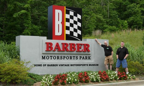 Bảo tàng Barber Motorsports, bang Alabama, Mỹ đã được tổ chức kỉ lục Guinness Thế giới xác nhận lập kỷ lục là bảo tàng ô tô xe máy lớn nhất trên thế giới.