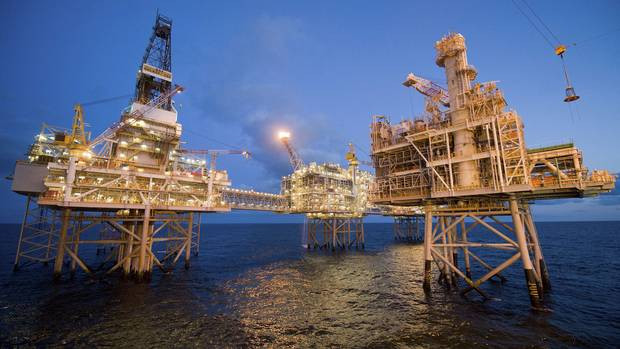 Cận cảnh một trong số những giàn khoan khổng lồ của CNOOC đang hoạt động ngoài khơi Trung Quốc.