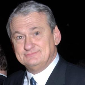 Veteran Jack Kliger chính thức là giám đốc điều hành của công ty truyền thông Alpha Media, chủ quản của tạp chí người lớn nổi tiếng Maxim. Tờ Maxim với số lượng 2,5 triệu ấn phẩm mỗi năm đem lại nguồn thu khổng lồ.