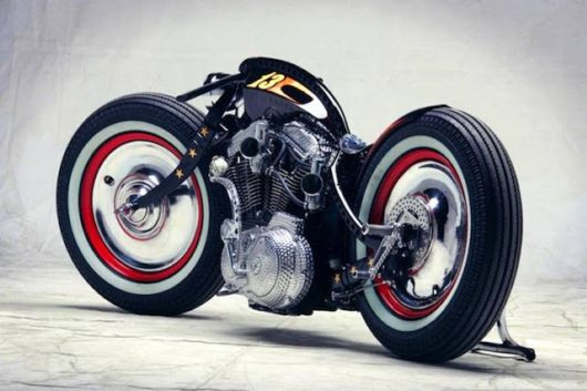 Chiếc Harley Davidson Sportster phiên bản 1991 được một dân chơi xe người Pháp Cyril độ lại với phong cách hoàn toàn mới.