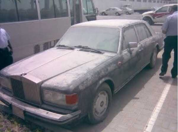 Roll-Royce từng được coi là ông hoàng xe hơi với sự sang trọng nổi tiếng giới nằm vô chủ chờ ngày "thanh lý"