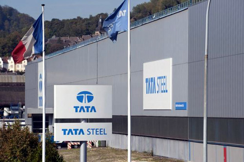 Lý do Tata đưa ra: "Sự chậm trễ trong việc phê duyệt dự án và những thử thách trong môi trường kinh doanh". Đối với dự án này, số tiền đền bù giải phóng mặt bằng khoảng 4.000 tỷ đồng là vấn đề khó với Hà Tĩnh.