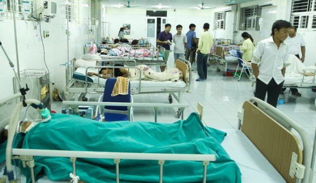 Tại Khoa hồi sức tích cực có 8 người nhập viện, tuy nhiên một nạn nhân đã tử vong.