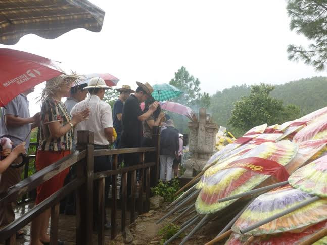 Tất cả đều có nguyện vọng dâng nén hương gửi tới anh linh của Đại tướng Võ Nguyên Giáp.