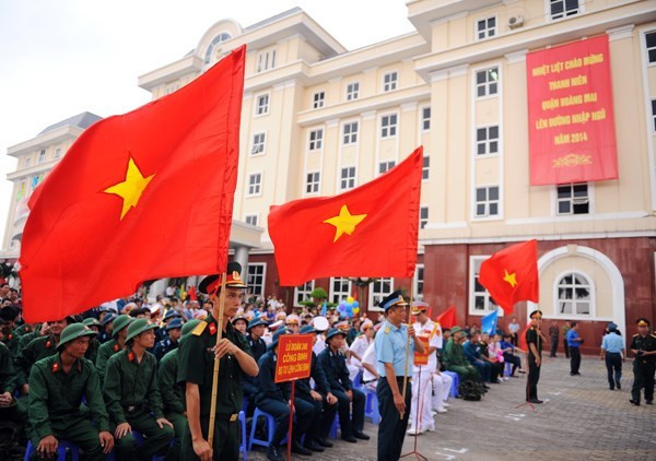 7. Thanh niên cả nước lên đường nhập ngũ. Sáng 9 và 10/9, tất cả các tỉnh thành trên cả nước tổ chức lễ giao quân đợt 2 năm 2014.