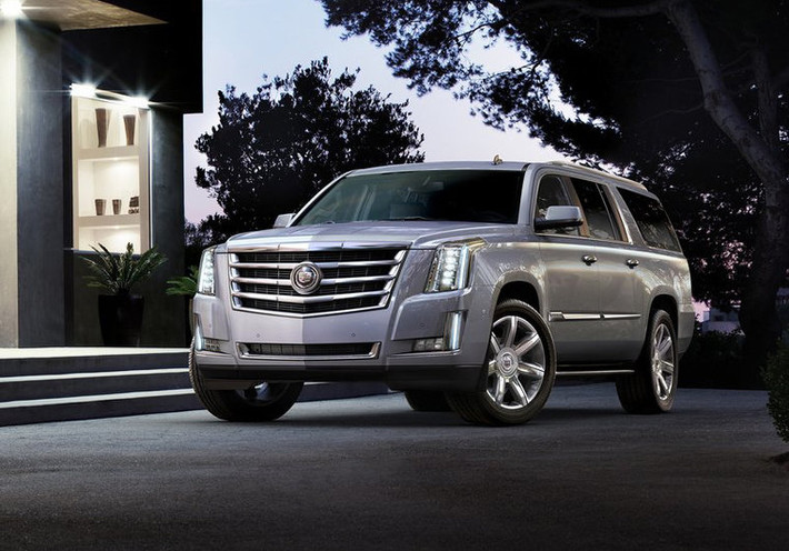 Escalade phù hợp cho cả công việc và gia đình. Hiện giá xe tại Việt Nam chưa được công bố.