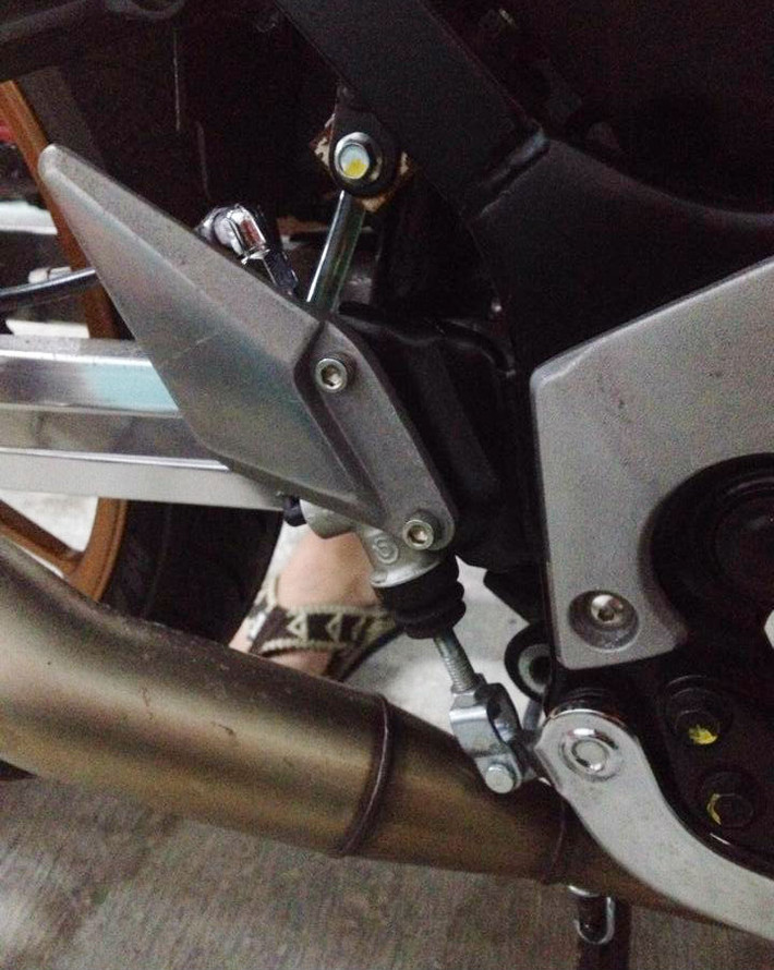 Pen đạp Brembo.