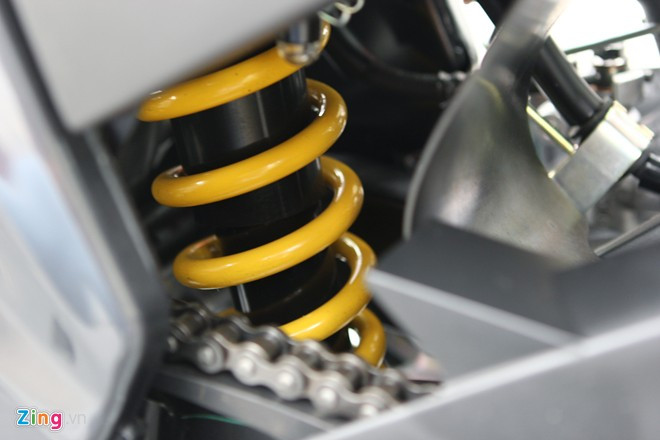 Giảm xóc monoshock phía sau.