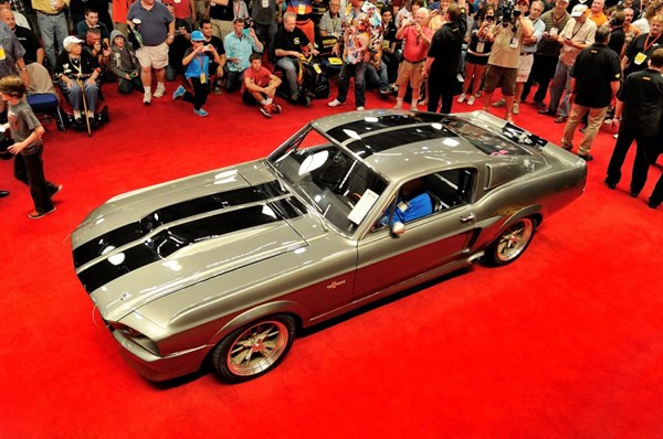 Mustang Shelby GT500 1967 – 1,1 triệu USD: Xe từng được sử dụng trong bom tấn “Gone in 60 Seconds”. Siêu xe này đã được bán với giá 1,1 triệu USD tại phiên đấu giá Dana Mecum 26th Original Spring Classic Auction vào tháng 5 năm trước.