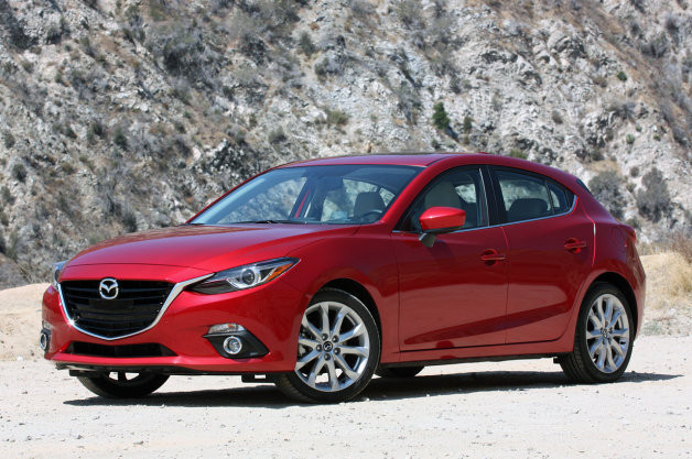 Mazda 3 2014 được đồn đoán sẽ ra mắt tại Việt Nam trong tháng 10 này khi hình ảnh mẫu xe xuất hiện tại một trung tâm đăng kiểm xe mới vào giữa tháng 9 lan truyền trên mạng.