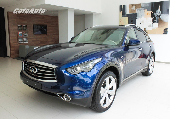 Showroom Infiniti HCM hiện trưng bày 2 dòng xe chính là QX70 và QX80. Đây cũng chính là 2 dòng xe chủ lực của hãng tại thị trường Việt Nam.