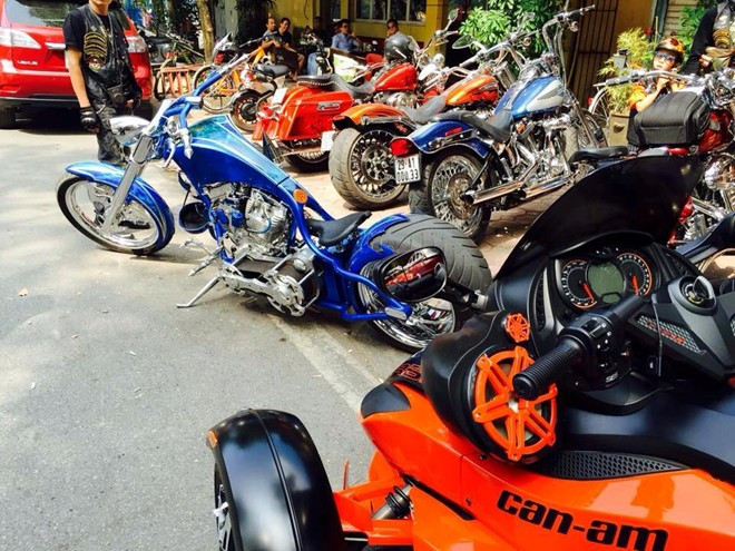 Một chiếc Chopper độ khá bắt mắt.