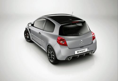 Hiện Renault Clio RS có 4 tùy chọn màu sắc cho khách hàng gồm vàng, đỏ, đen và ghi.