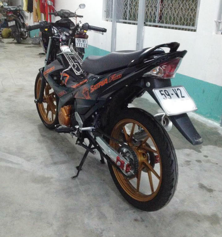 Vóc dàng thon gọn cuốn hút mọi cánh mày râu. Nguồn ảnh: Chợ VNRCB.