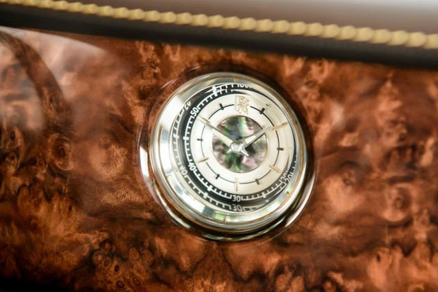 Cũng giống những chiếc Rolls-Royce Phantom đặc biệt khác, xế mới của đại gia Doha vẫn sử dụng động cơ nguyên bản. Cụ thể là động cơ V12, dung tích 6,75 lít, sản sinh công suất tối đa 463 bhp quen thuộc.