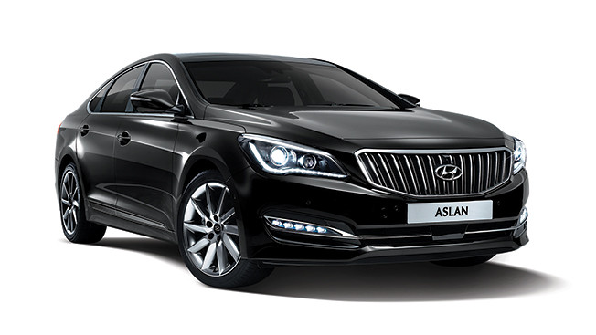 Tuy nhiên, Hyundai chưa chia sẻ về động cơ của Aslan. Theo đồn đoán, Aslan sẽ sử dụng động cơ xăng 4 xi-lanh 2.4L và động cơ diesel 2.2L tương tự như mẫu xe Grandeur của hãng.