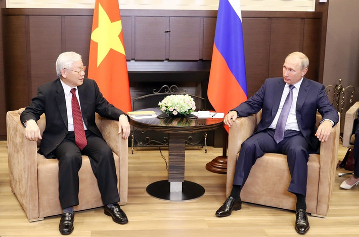 Chuyến thăm năm 2018 là chuyến thăm chính thức Liên bang Nga đầu tiên của Tổng Bí thư Nguyễn Phú Trọng sau Đại hội Đảng lần thứ XII. Tổng Bí thư Nguyễn Phú Trọng cũng là nhà lãnh đạo quốc gia Đông Nam Á đầu tiên thăm Nga sau khi Tổng thống Vladimir Putin tái đắc cử nhiệm kỳ mới. Chuyến thăm cho thấy Moscow đặc biệt coi trọng Việt Nam trong chính sách hướng Đông của mình và góp phần tạo ra xung lực mới cho quan hệ Đối tác chiến lược toàn diện Việt Nam - Liên bang Nga. Ảnh: Trí Dũng/TTXVN