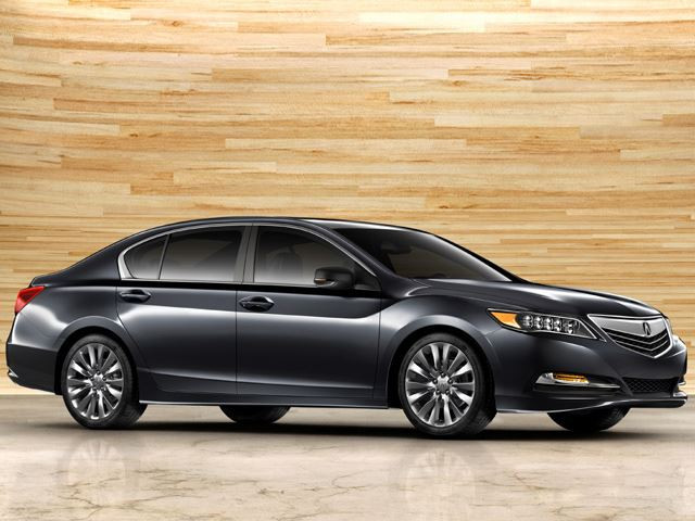 Acura RLX: Mẫu xe này có thiết kế nội thất rất phù hợp với những người thấp nhưng hệ thống lái không được đánh giá cao vì hay giật. Xe được trang bị động cơ V6 công suất 310 mã lực cùng hộp số tự động 6 cấp độ.