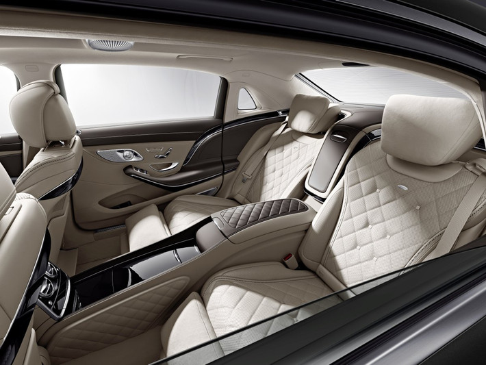 Nội thất sang trọng của chiếc Mercedes-Maybach S600.