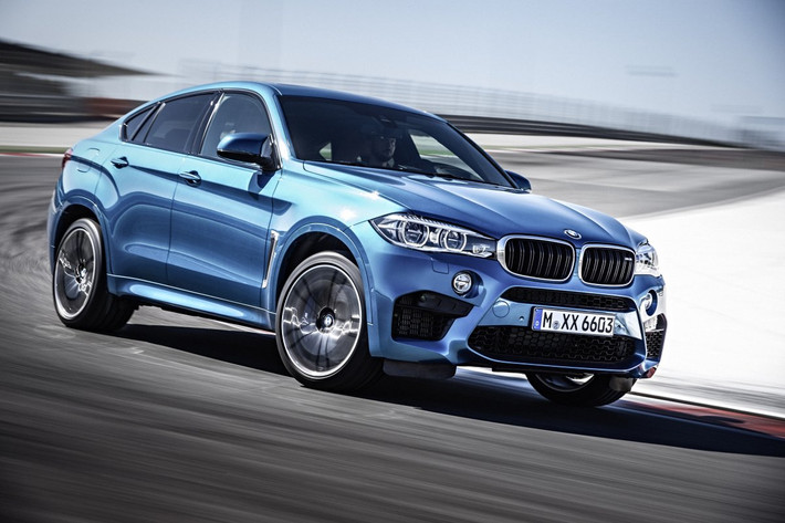 ... và BMW X6M.