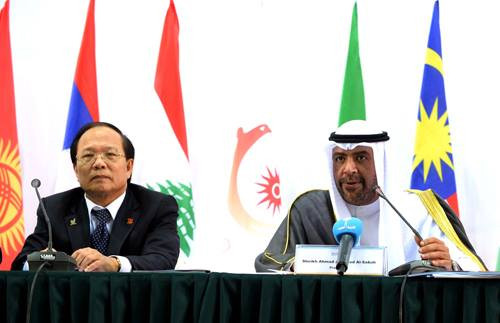 10. Việt Nam sang Kuwait xin rút đăng cai Asiad 18. Ngày 23/4, phái đoàn Việt Nam do Bộ trưởng Văn hóa Thể thao Du lịch Hoàng Tuấn Anh dẫn đầu đã có mặt tại Kuwait để làm việc với Hội đồng Olympic châu Á (OCA) về việc đề nghị rút đăng cai Á vận hội.